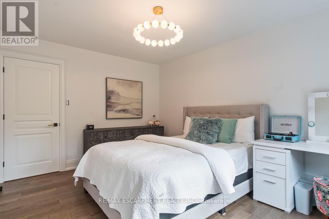 1294 Gatehouse Drive, Mississauga, ON - Indoor Photo Showing Bedroom