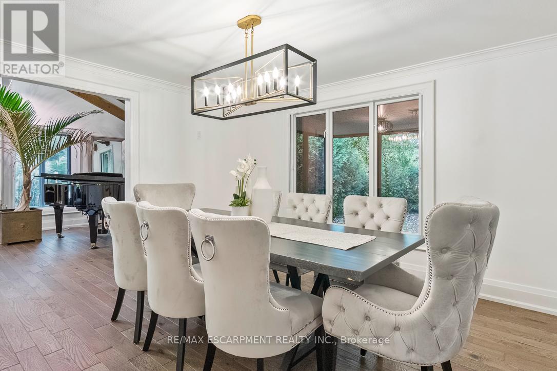 1294 Gatehouse Drive, Mississauga, ON - Indoor Photo Showing Dining Room
