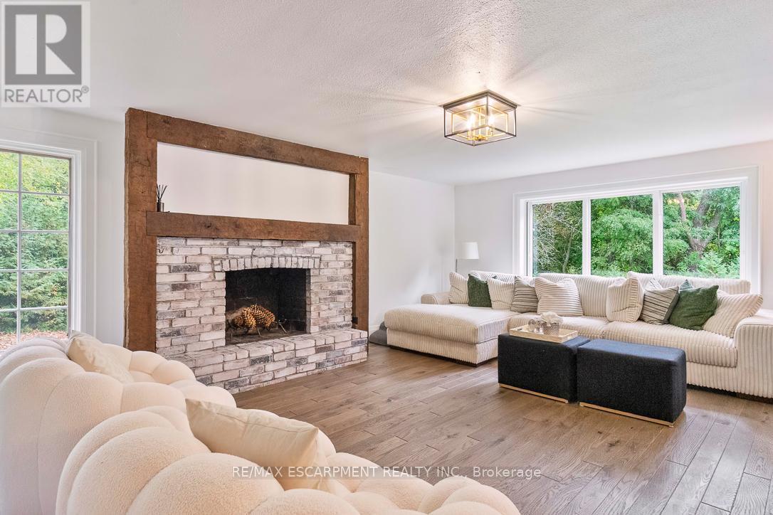 1294 Gatehouse Drive, Mississauga, ON - Indoor Photo Showing Living Room With Fireplace