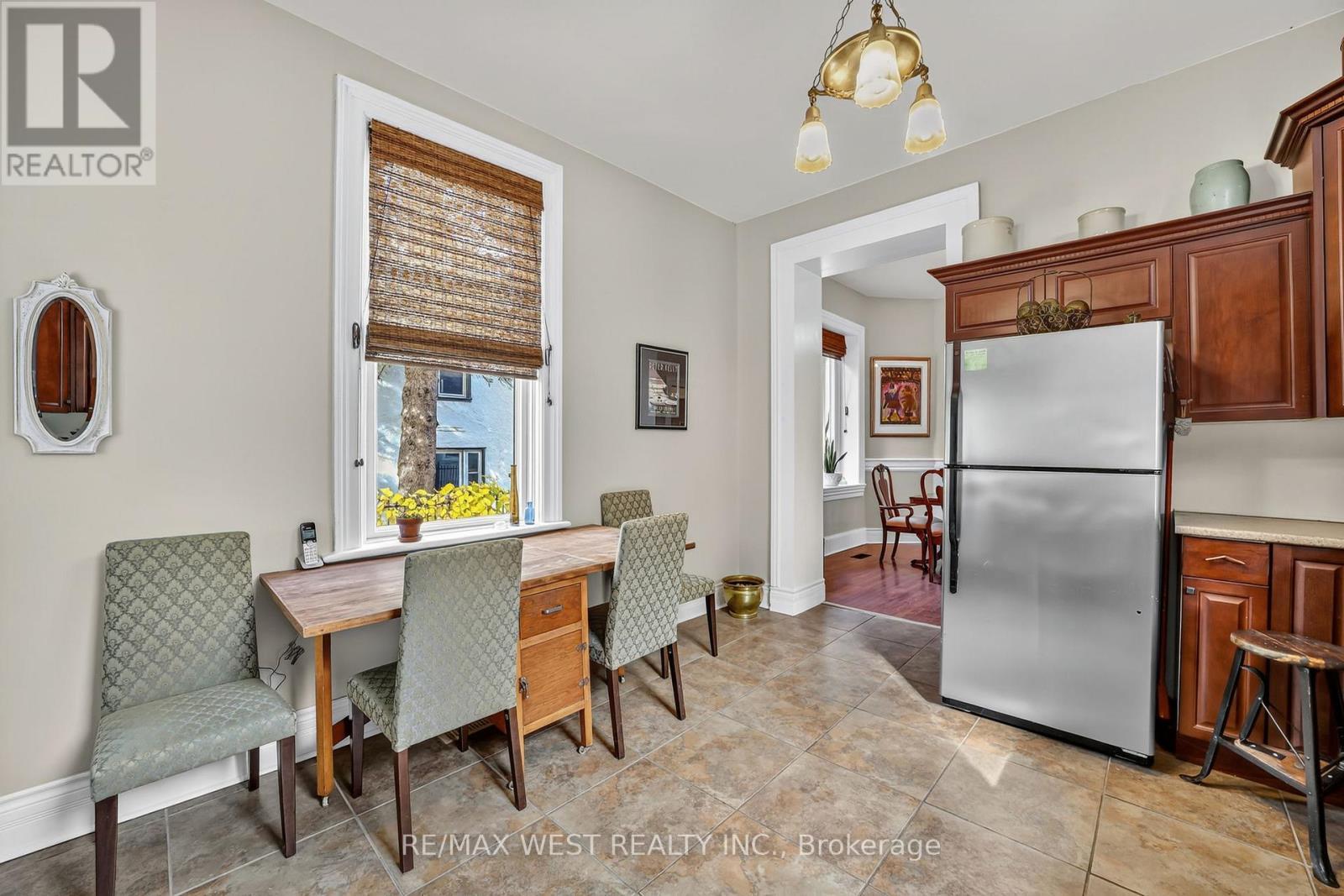 72 Banfield Street S, Brant, ON - Indoor