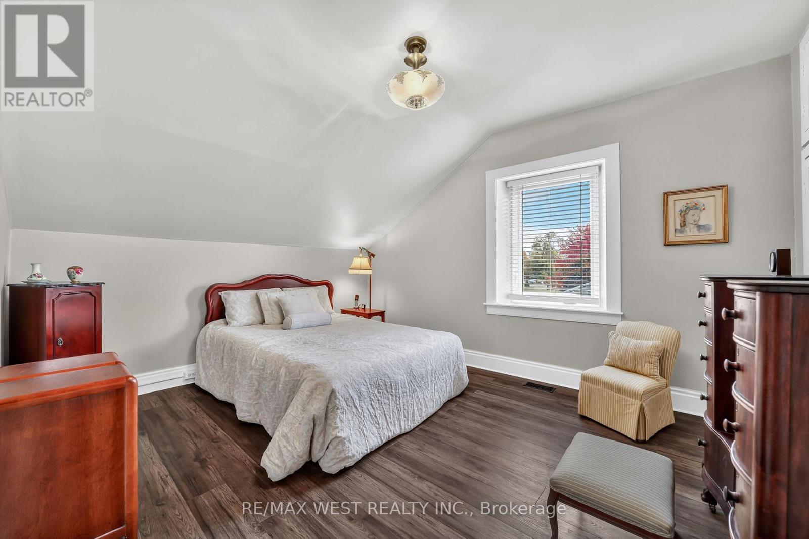 72 Banfield Street S, Brant, ON - Indoor Photo Showing Bedroom