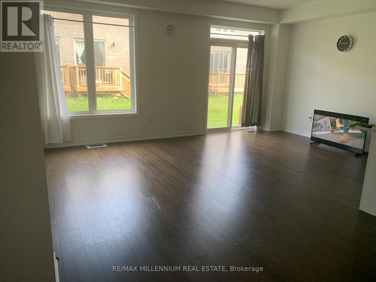 42 West Oak Trail, Barrie, ON - Indoor