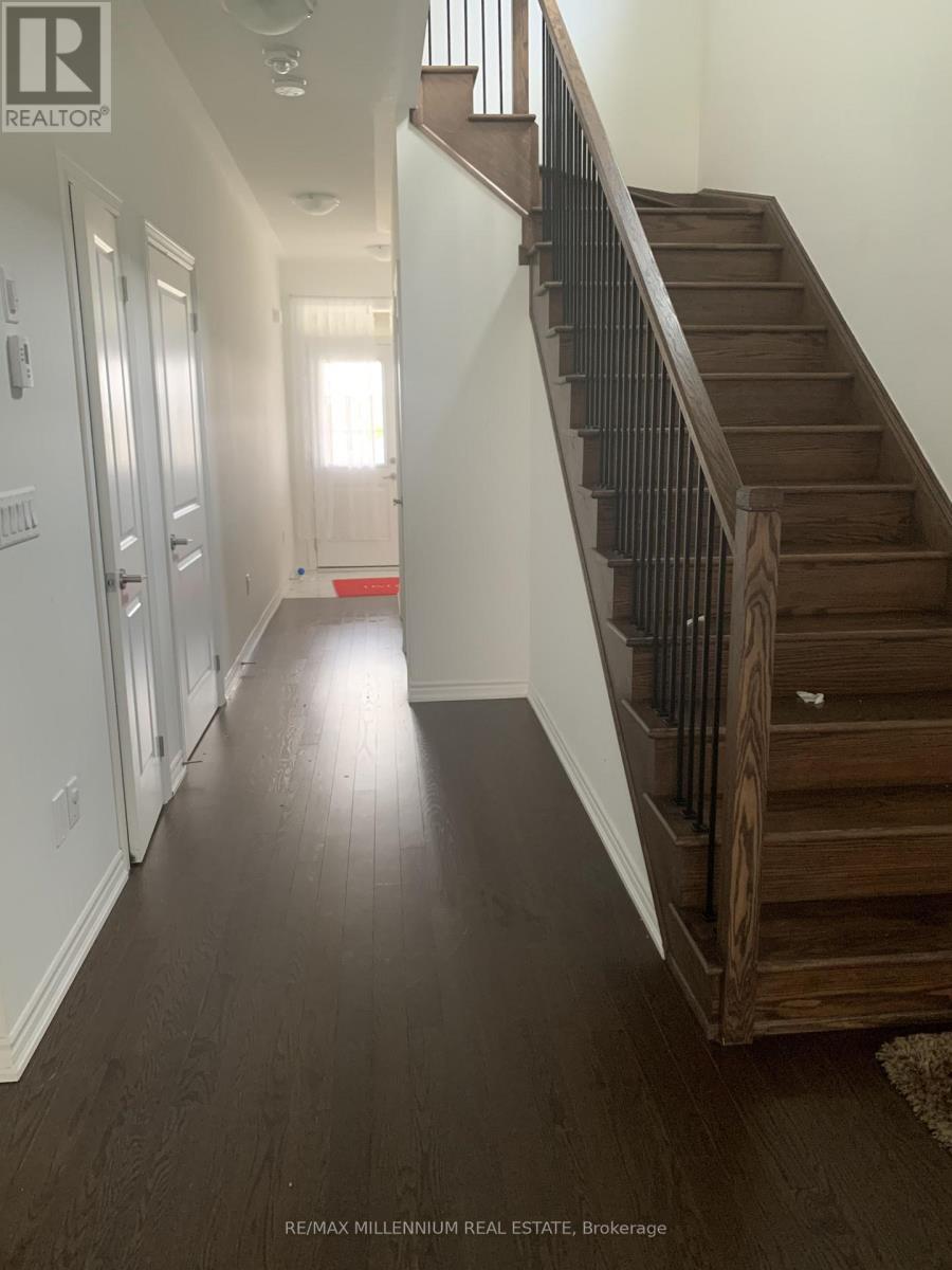 42 West Oak Trail, Barrie, ON - Indoor Photo Showing Other Room