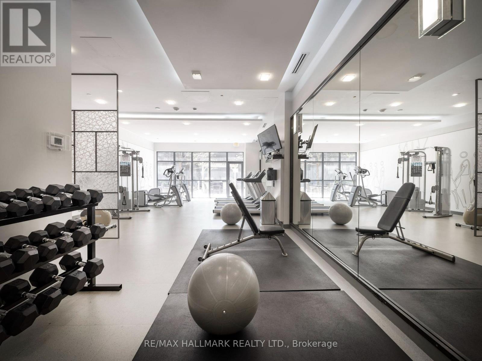505 - 132 Berkeley Street, Toronto, ON - Indoor Photo Showing Gym Room