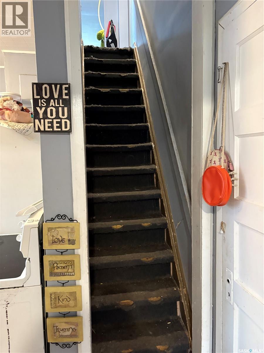 163 Duncan Street W, Yorkton, SK - Indoor Photo Showing Other Room