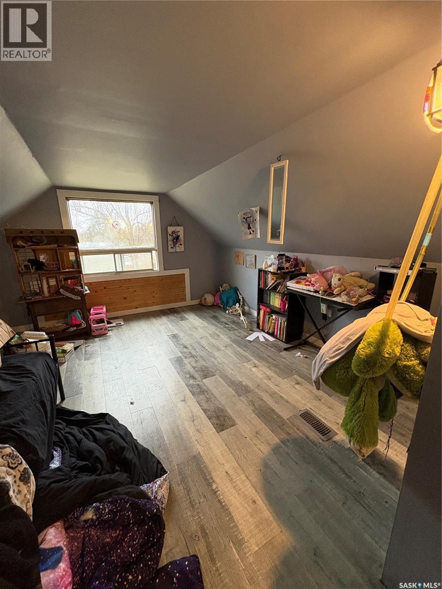 163 Duncan Street W, Yorkton, SK - Indoor