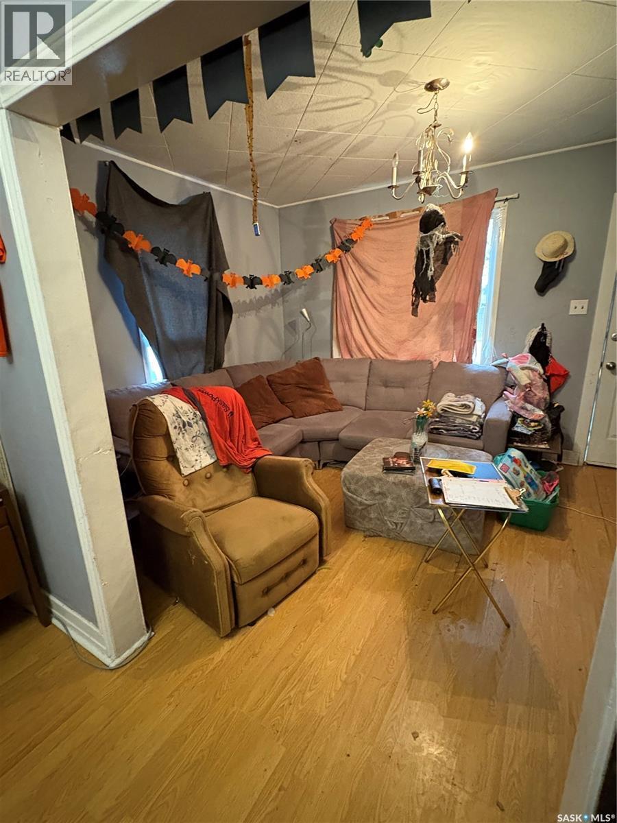 163 Duncan Street W, Yorkton, SK - Indoor