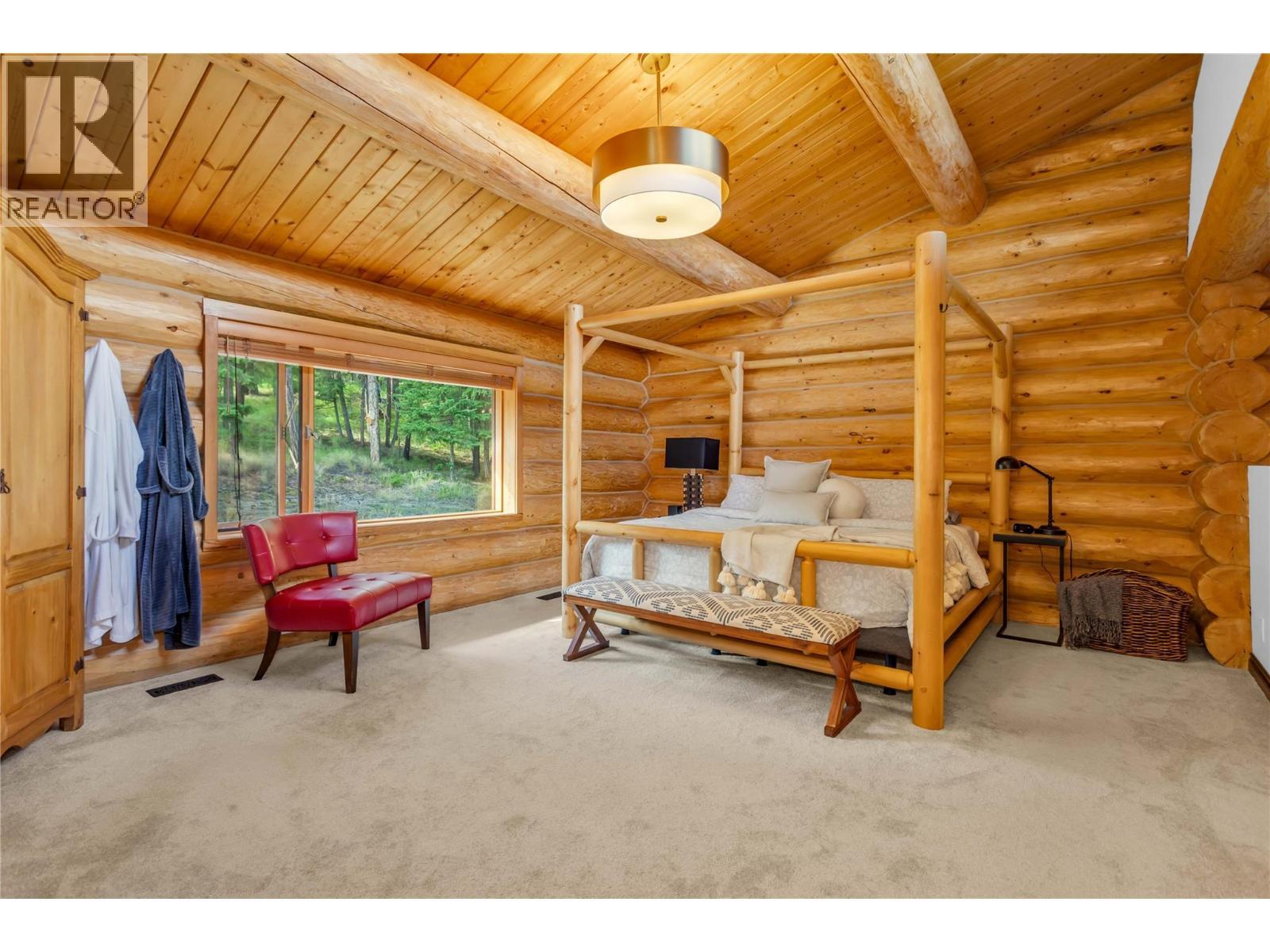 5738 Goudie Road, Kelowna, BC - Indoor