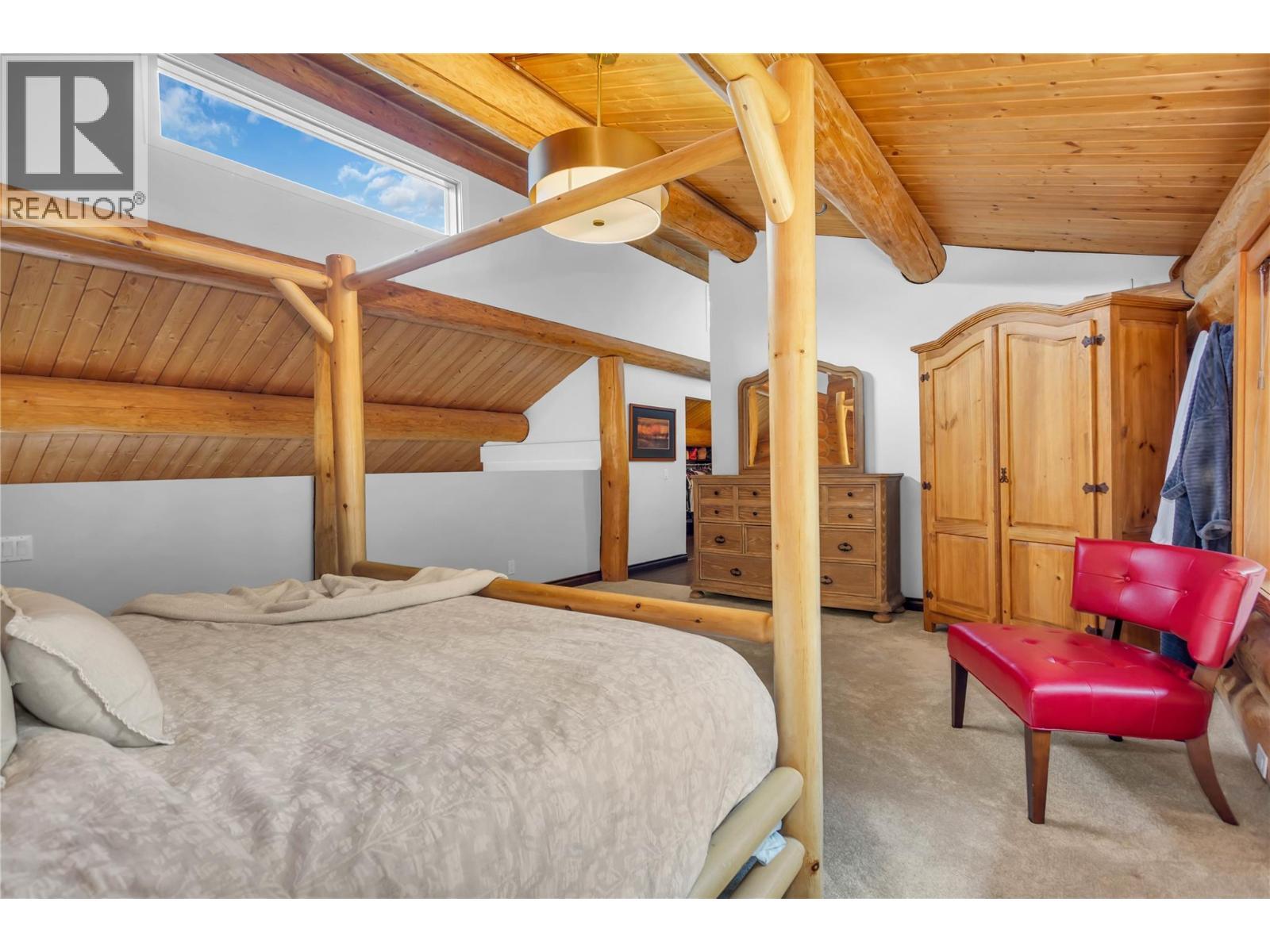 5738 Goudie Road, Kelowna, BC - Indoor Photo Showing Bedroom