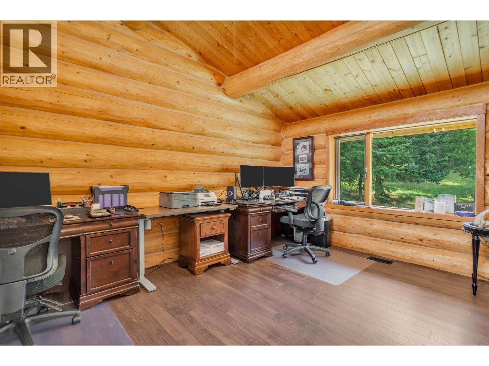 5738 Goudie Road, Kelowna, BC - Indoor Photo Showing Office