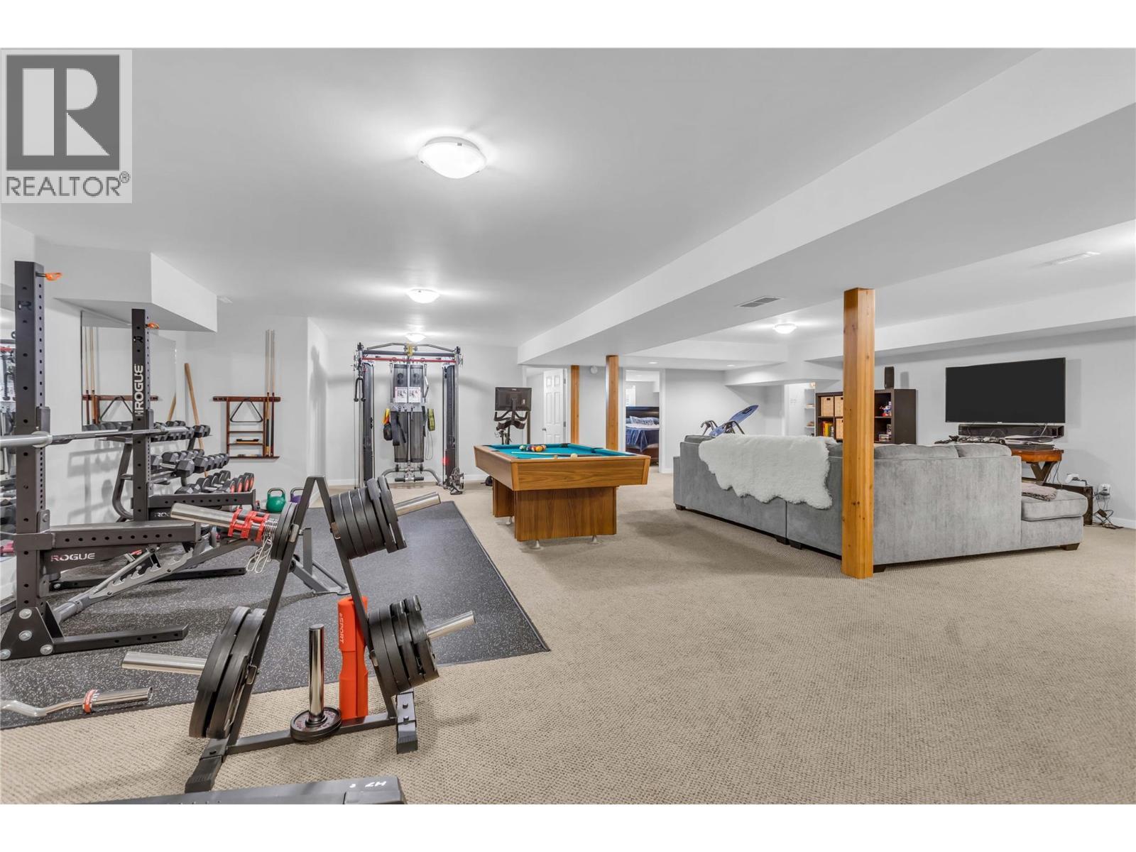5738 Goudie Road, Kelowna, BC - Indoor Photo Showing Gym Room
