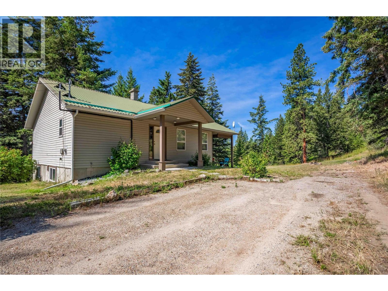 5738 Goudie Road, Kelowna, BC - Outdoor