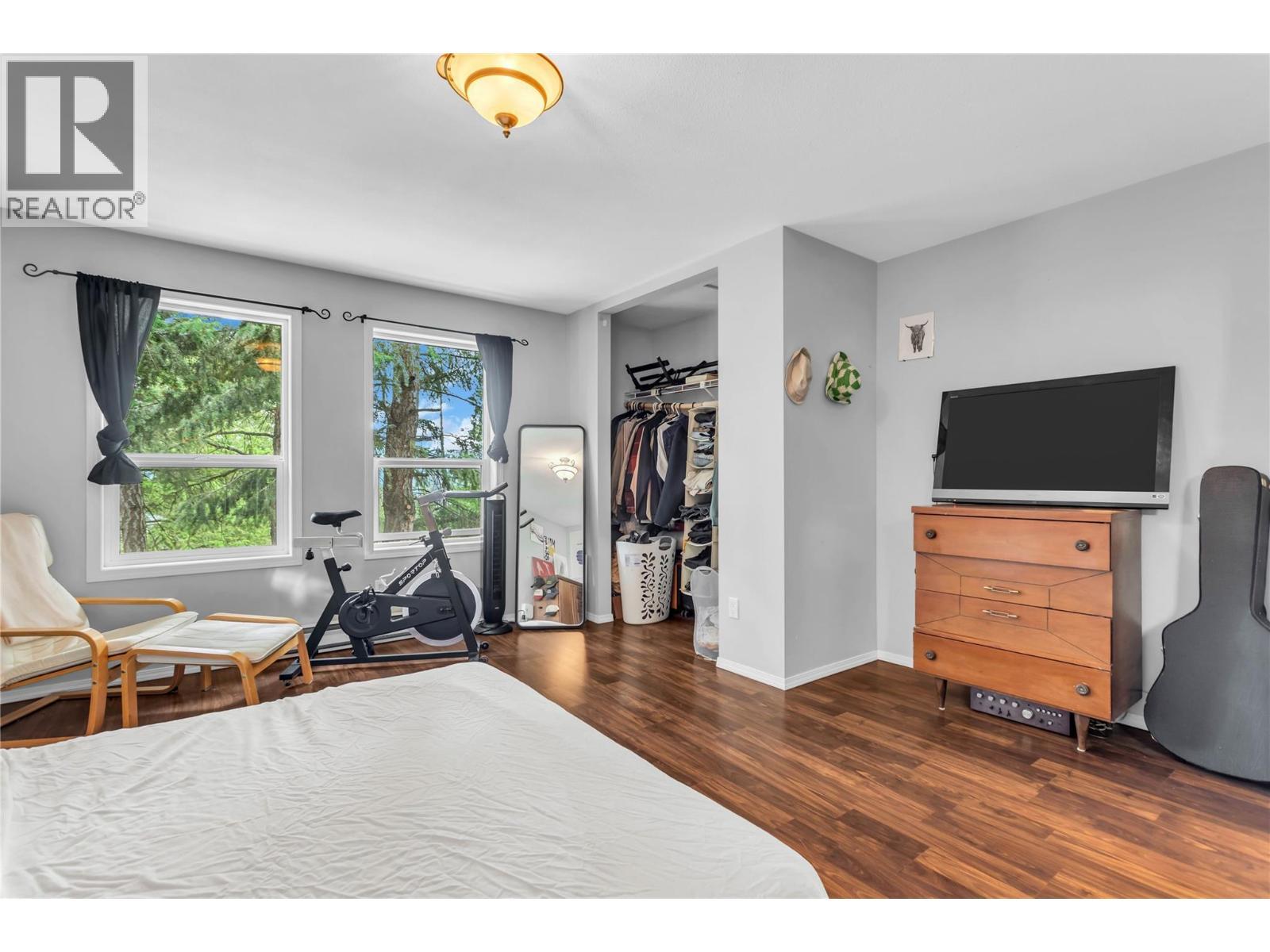 5738 Goudie Road, Kelowna, BC - Indoor