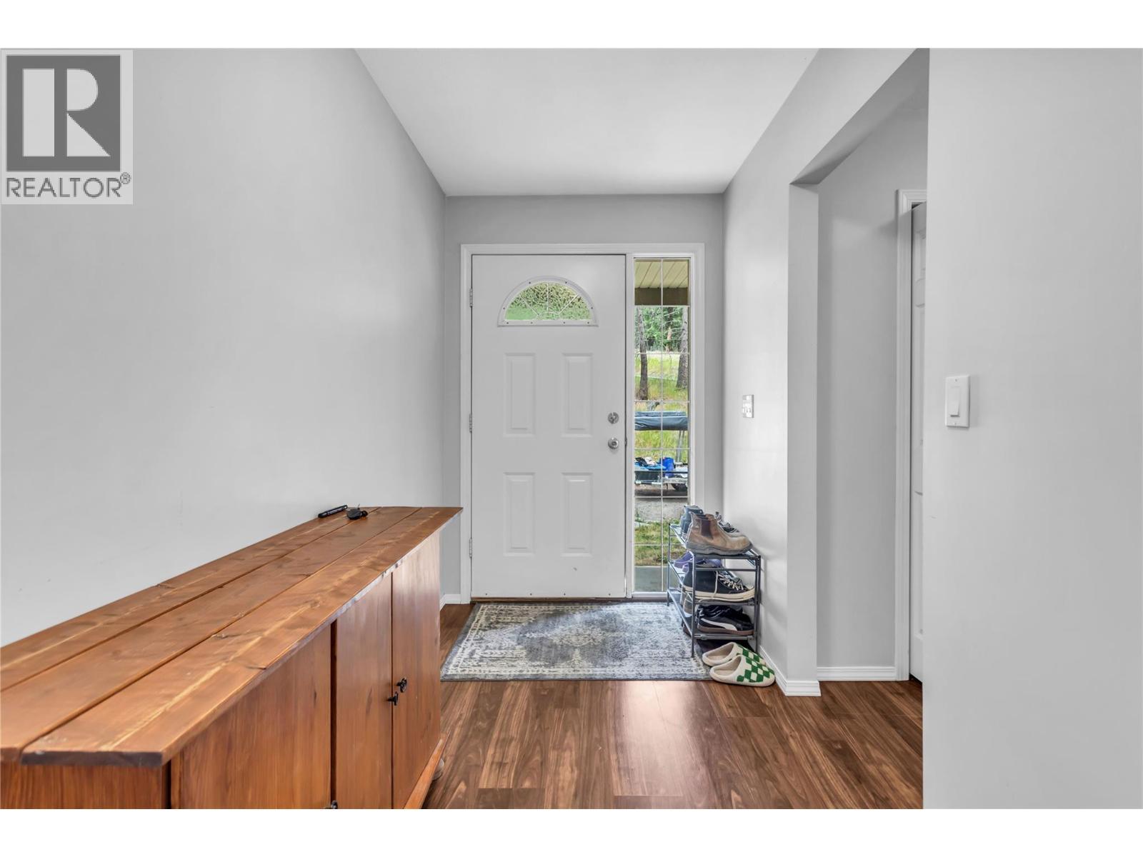 5738 Goudie Road, Kelowna, BC - Indoor Photo Showing Other Room