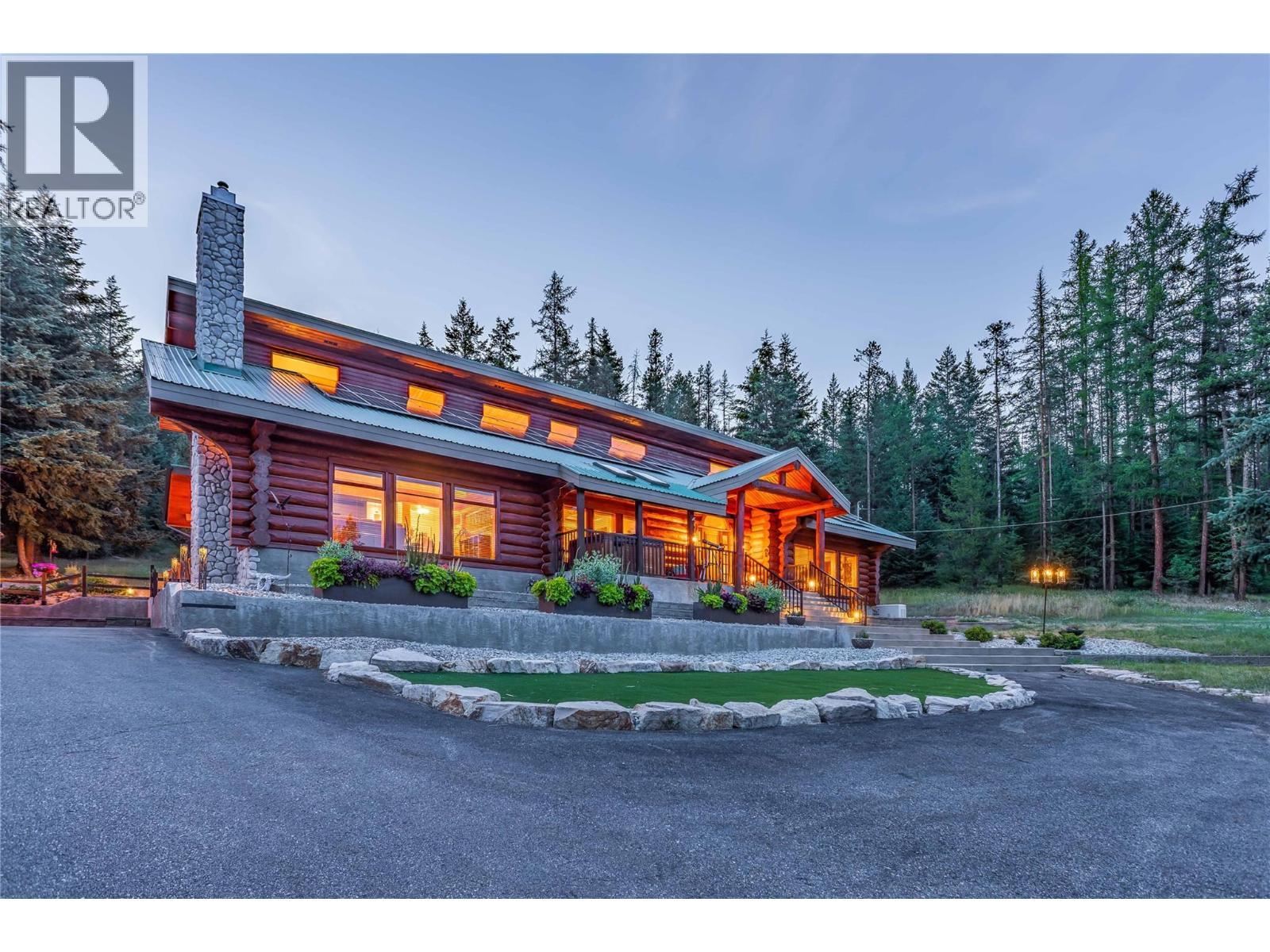 5738 Goudie Road, Kelowna, BC - Outdoor