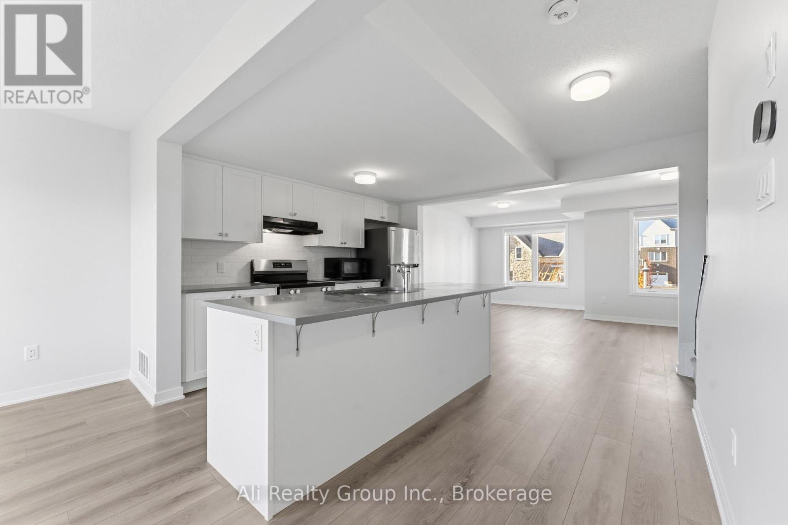 750 Kinstead Private, Ottawa, ON - Indoor Photo Showing Kitchen