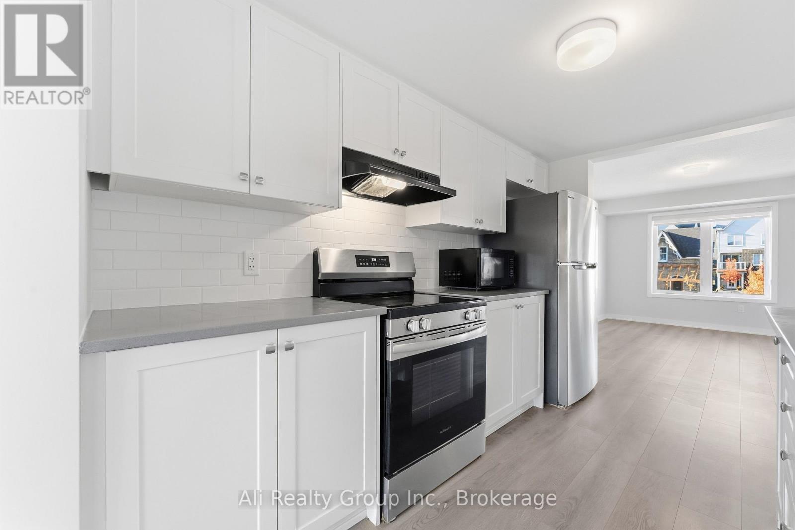 750 Kinstead Private, Ottawa, ON - Indoor Photo Showing Kitchen