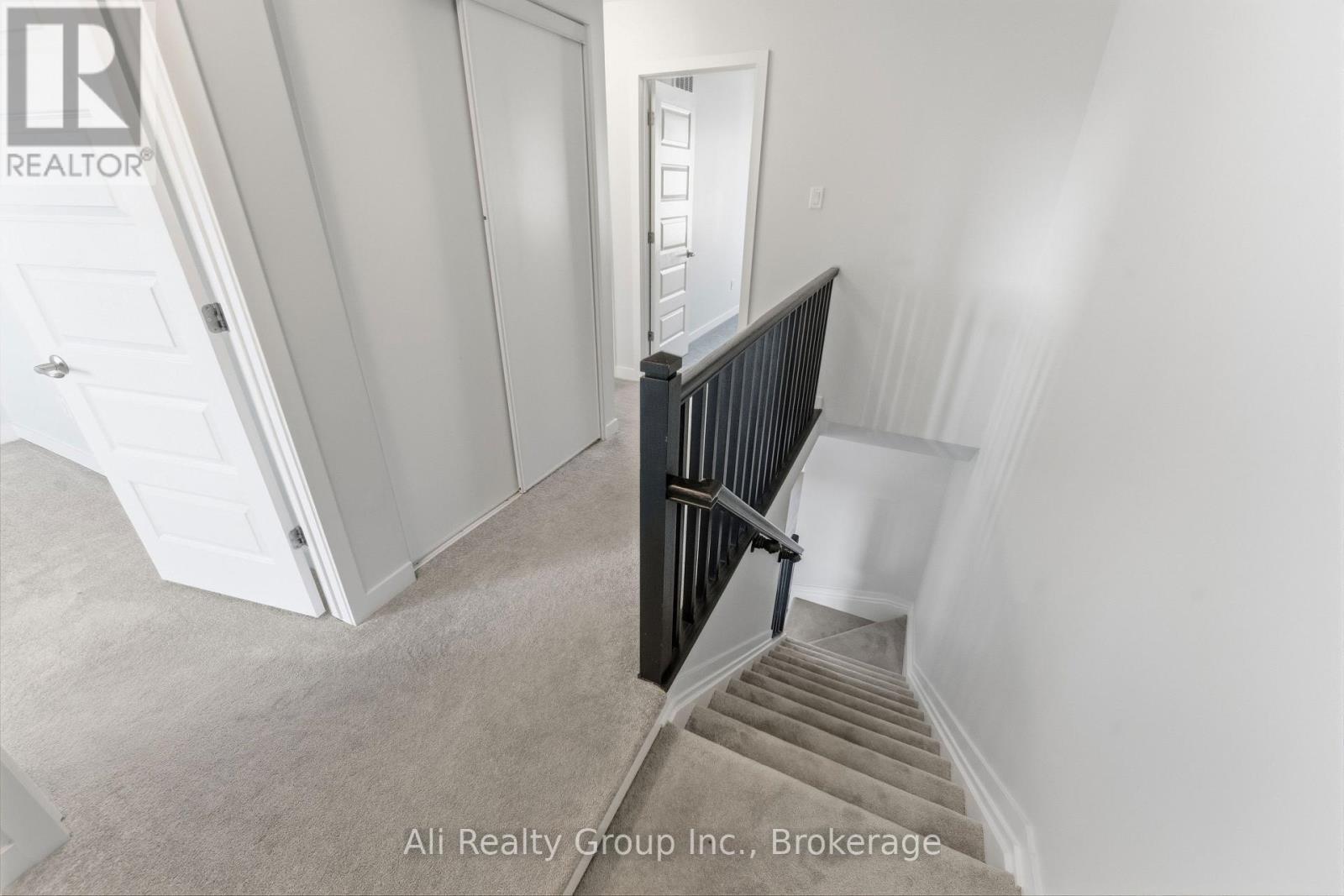 750 Kinstead Private, Ottawa, ON - Indoor Photo Showing Other Room