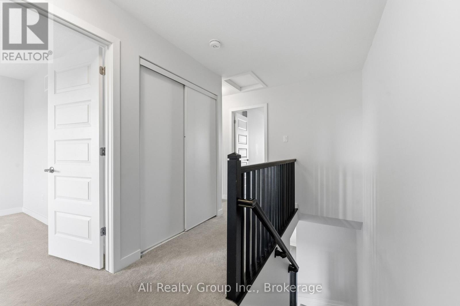 750 Kinstead Private, Ottawa, ON - Indoor Photo Showing Other Room