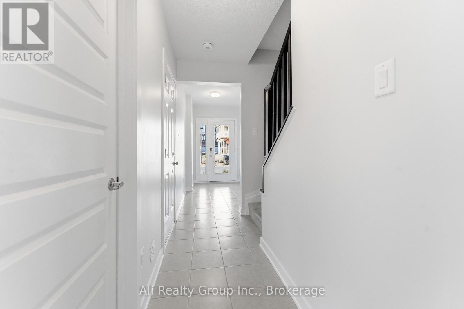 750 Kinstead Private, Ottawa, ON - Indoor Photo Showing Other Room