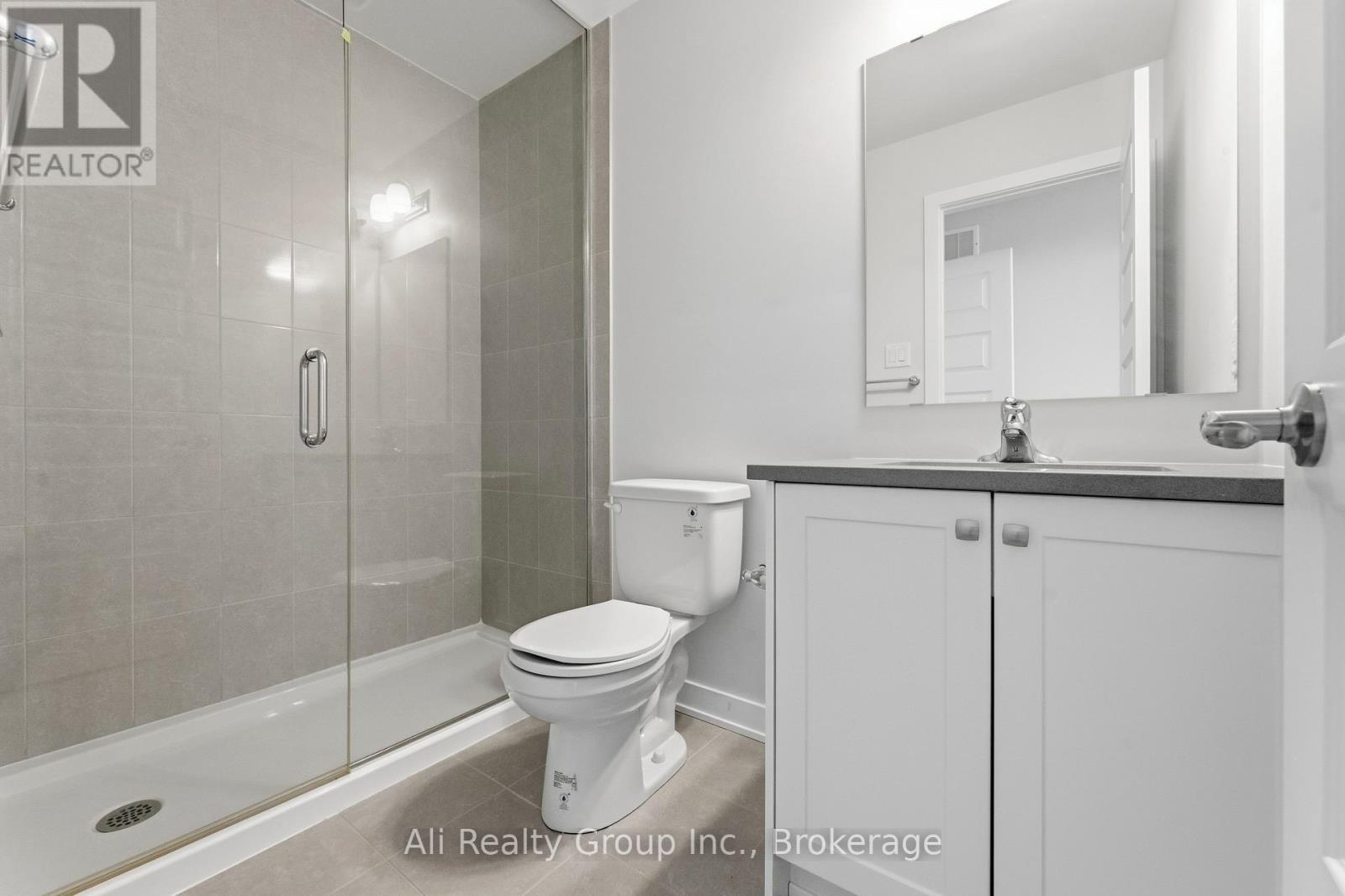 750 Kinstead Private, Ottawa, ON - Indoor Photo Showing Bathroom