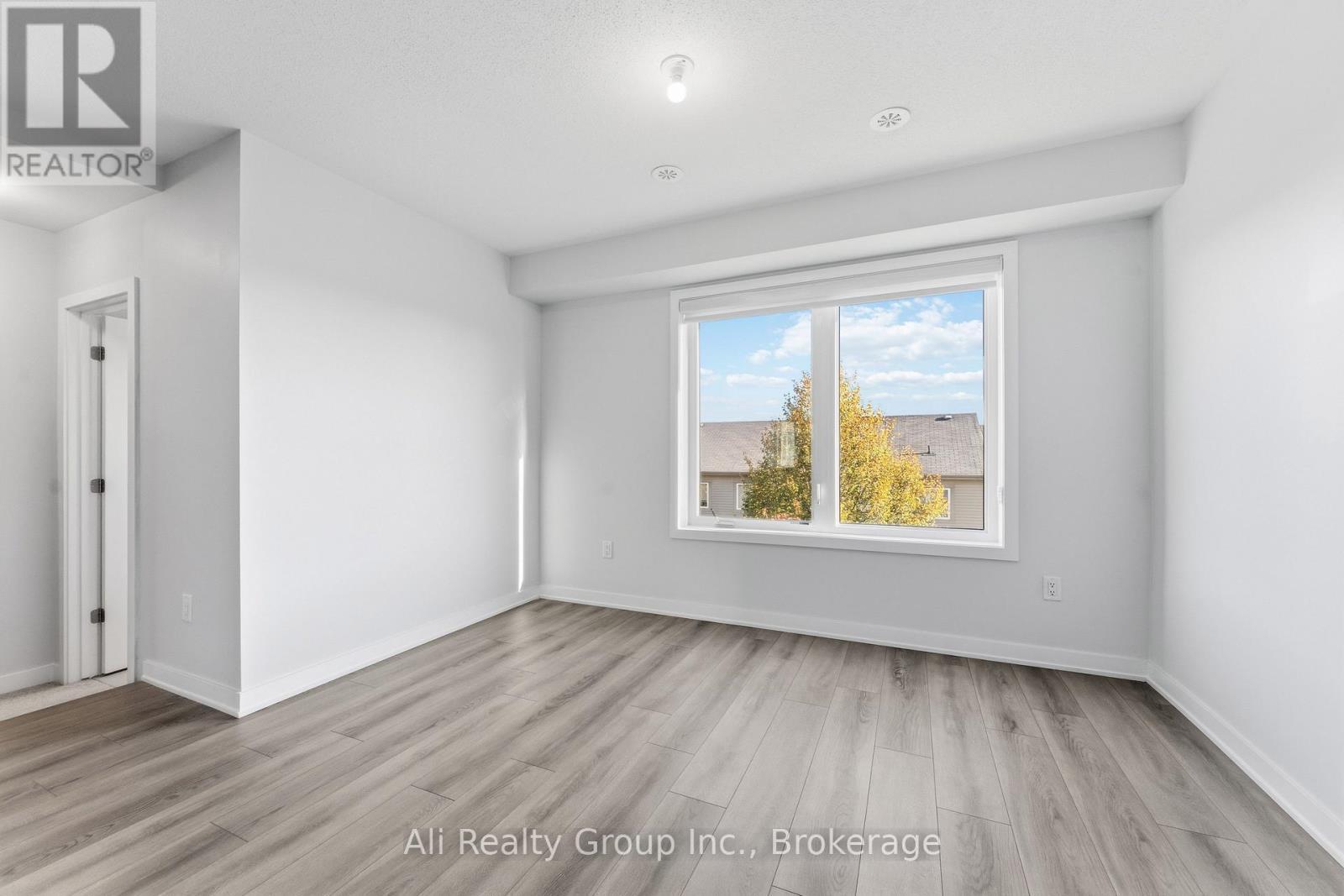 750 Kinstead Private, Ottawa, ON - Indoor Photo Showing Other Room