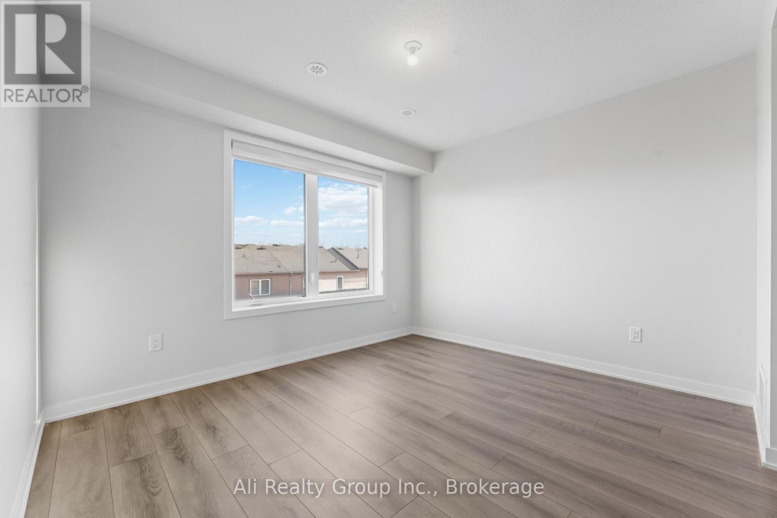 750 Kinstead Private, Ottawa, ON - Indoor Photo Showing Other Room