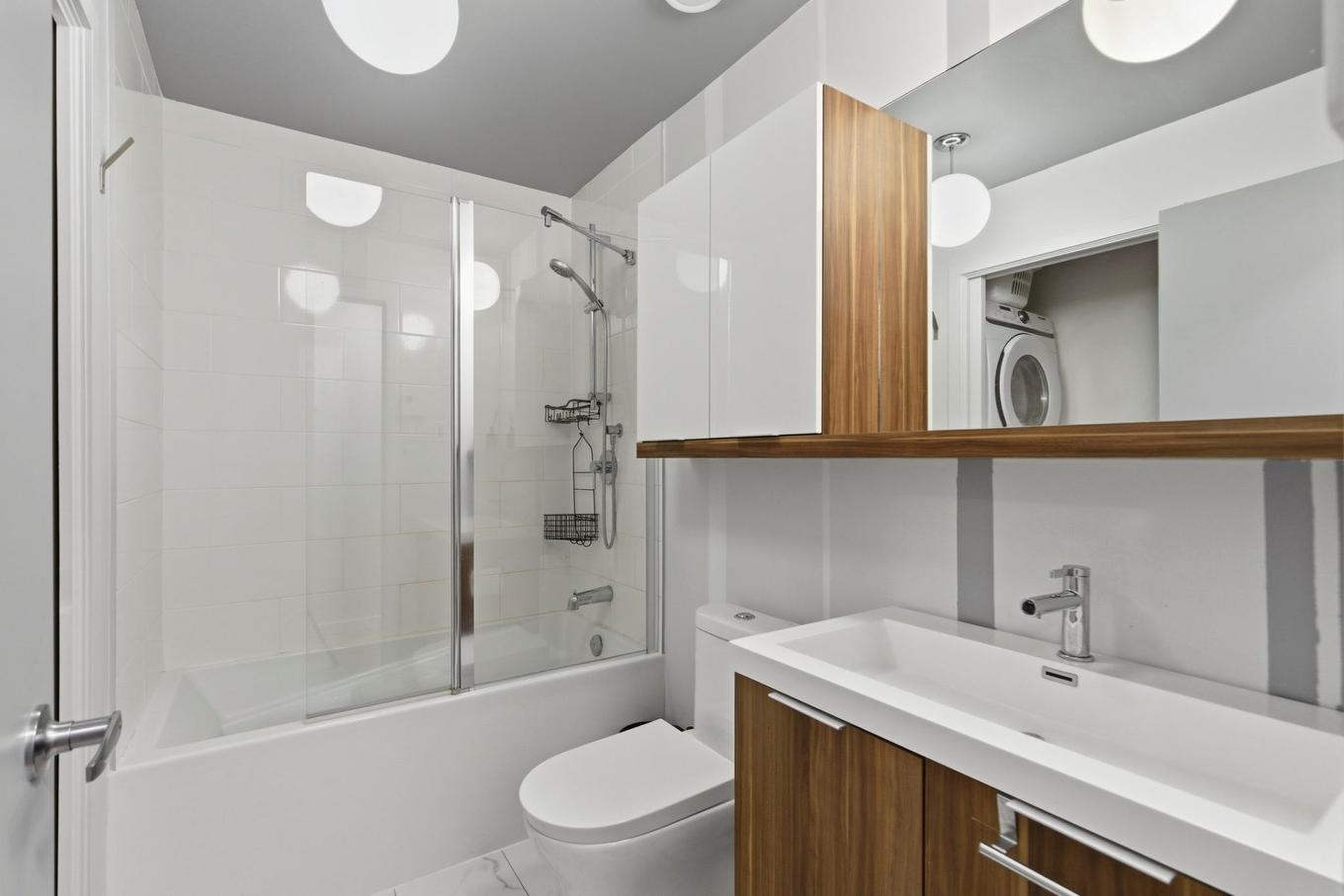 Bathroom - 564 Rue Nicolet, Montréal (Mercier/Hochelaga-Maisonneuve), QC - Indoor Photo Showing Bathroom