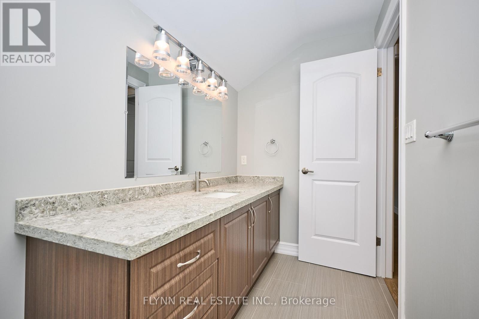 160 Anne Street, Niagara-On-The-Lake, ON - Indoor Photo Showing Bathroom