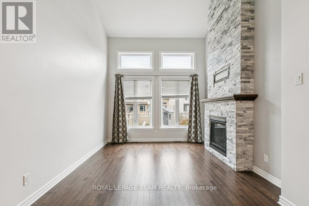 525 Rowers Way, Ottawa, ON - Indoor With Fireplace