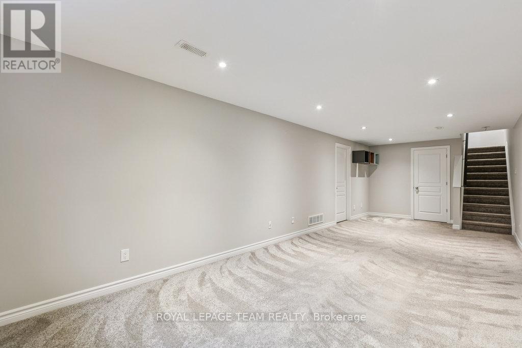 525 Rowers Way, Ottawa, ON - Indoor Photo Showing Other Room