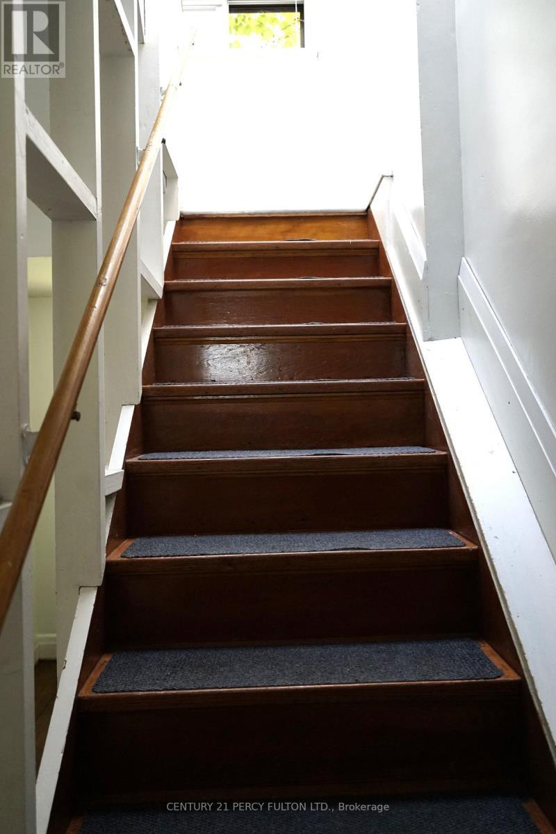 Staircase - 2 - 461 Eglinton Avenue E, Toronto, ON - Indoor Photo Showing Other Room
