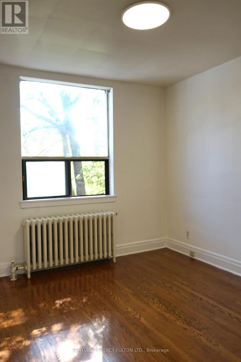 2 - 461 Eglinton Avenue E, Toronto, ON - Indoor Photo Showing Other Room