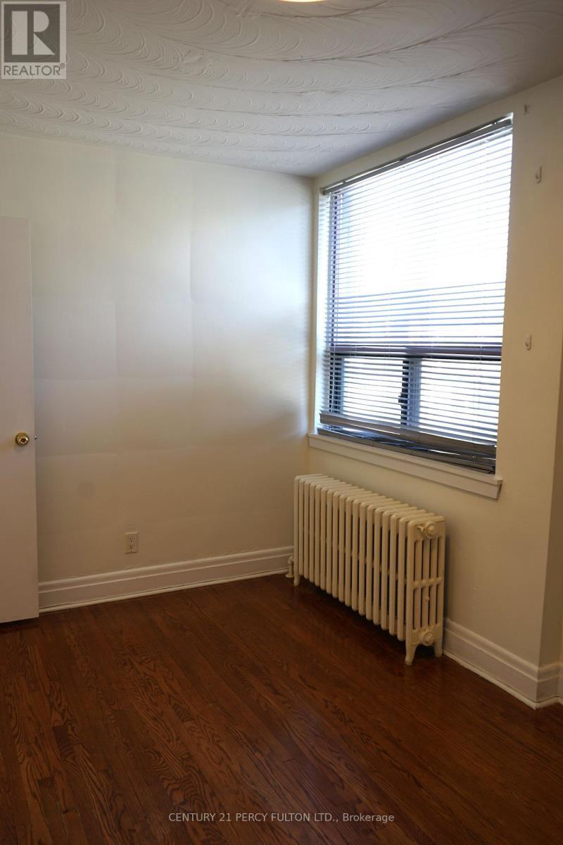 2 - 461 Eglinton Avenue E, Toronto, ON - Indoor