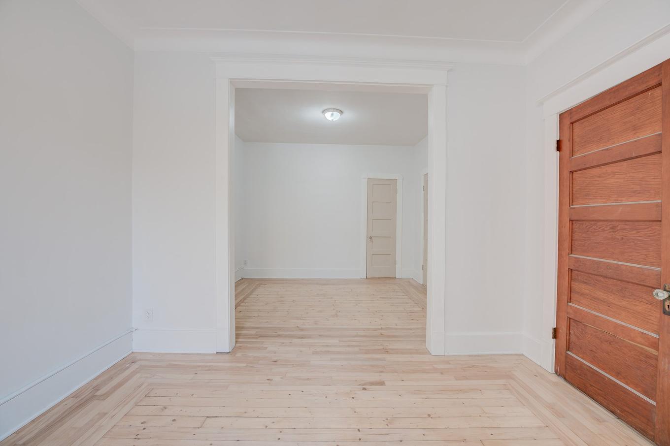 Office - 87 Rue Galt, Montréal (Verdun/Île-Des-Soeurs), QC - Indoor Photo Showing Other Room