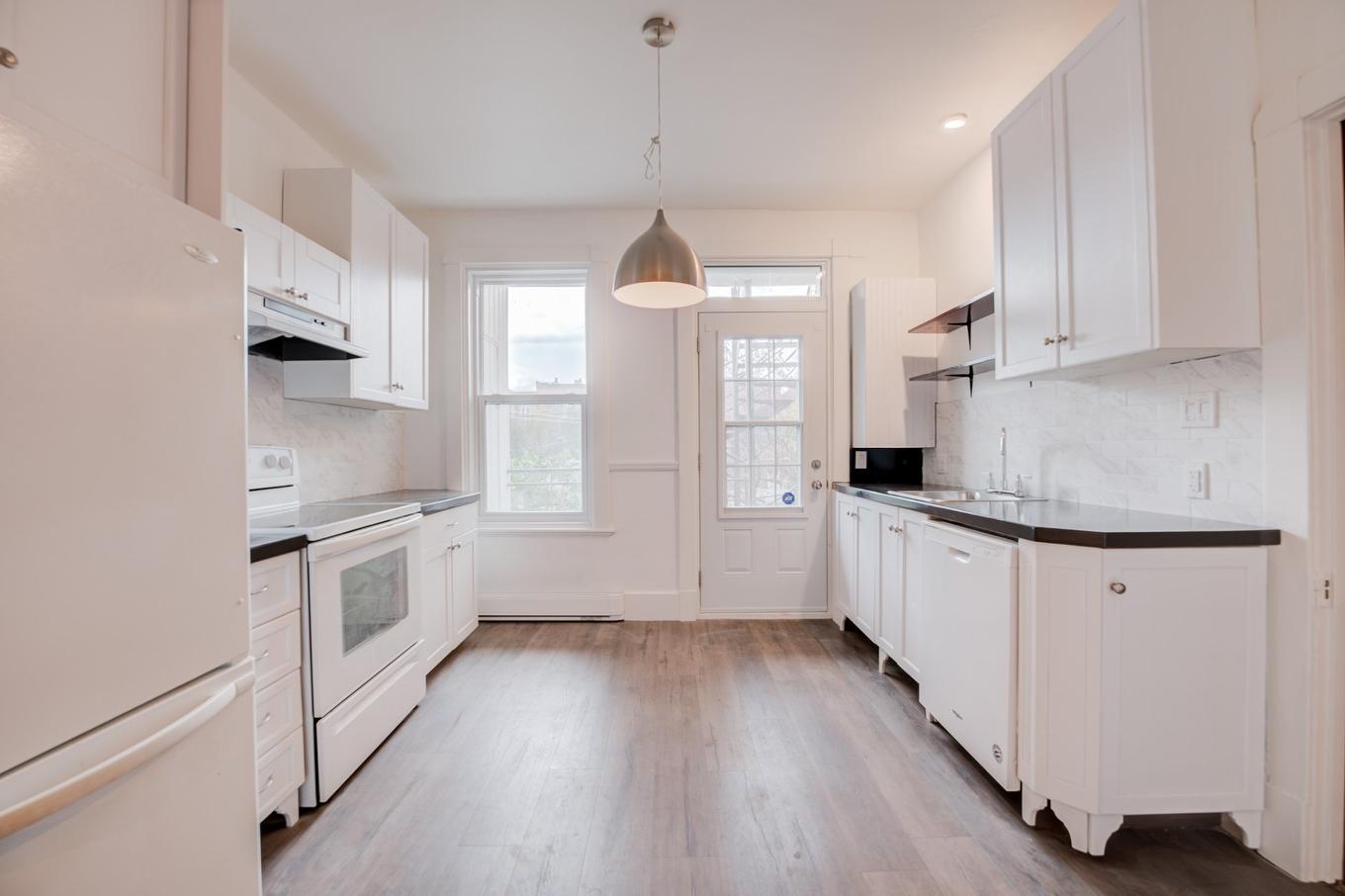Kitchen - 87 Rue Galt, Montréal (Verdun/Île-Des-Soeurs), QC - Indoor Photo Showing Kitchen