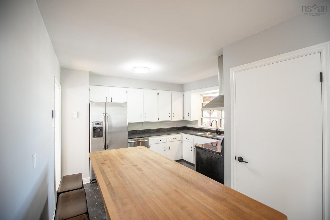 72 Mount Edward Road, Dartmouth, NS