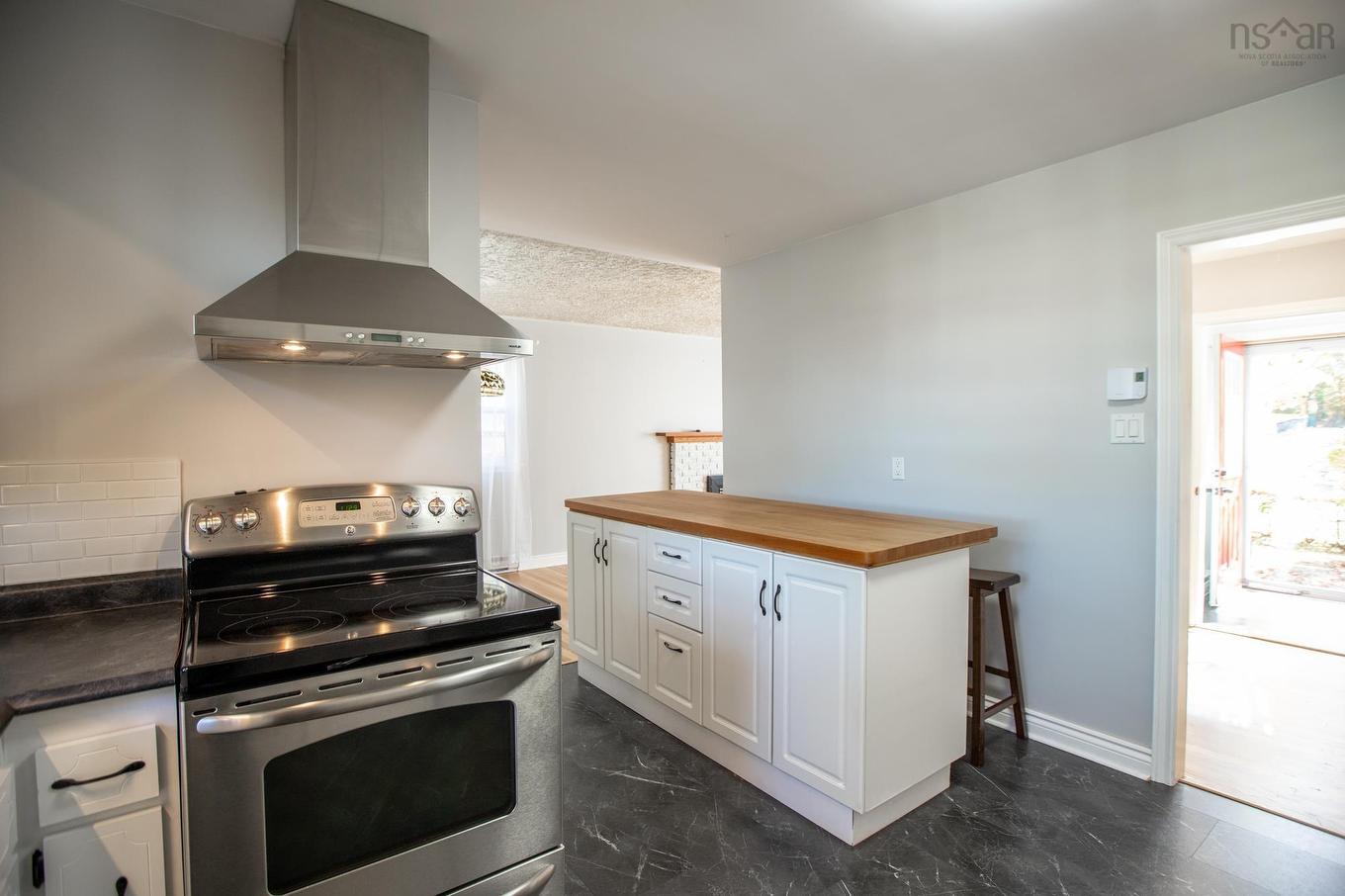 72 Mount Edward Road, Dartmouth, NS