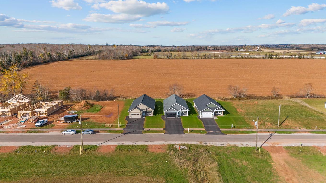 89 Samantha Lane, Cornwall, PE