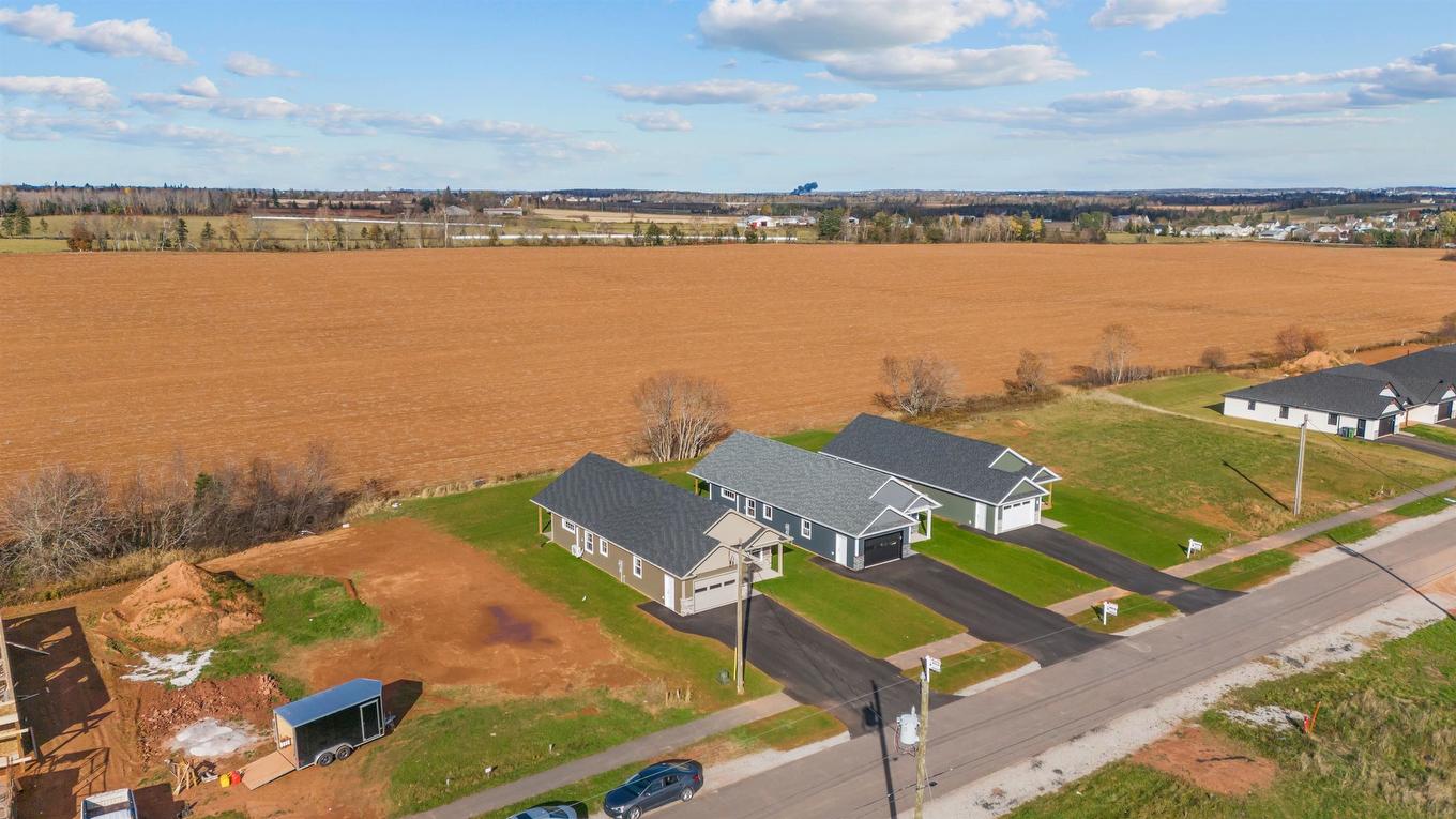 89 Samantha Lane, Cornwall, PE