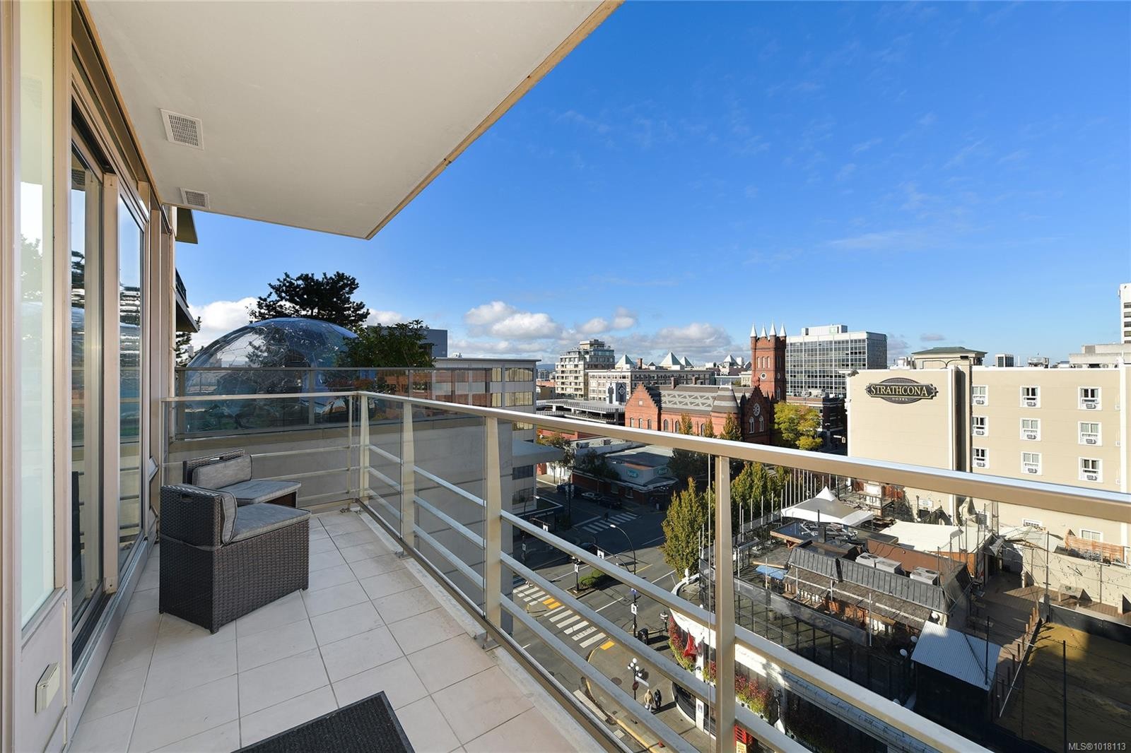 1003-707 Courtney St, Victoria, BC - Outdoor With Balcony With View With Exterior