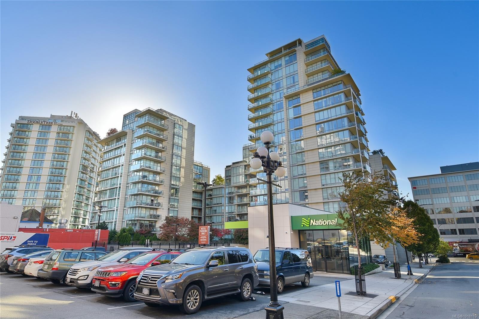 1003-707 Courtney St, Victoria, BC - Outdoor With Facade