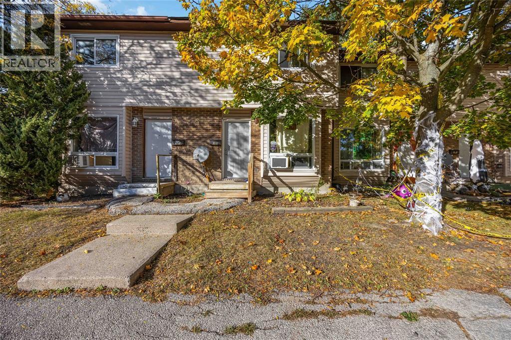 42 Hampton Avenue Unit# 301, Sarnia, ON - Outdoor