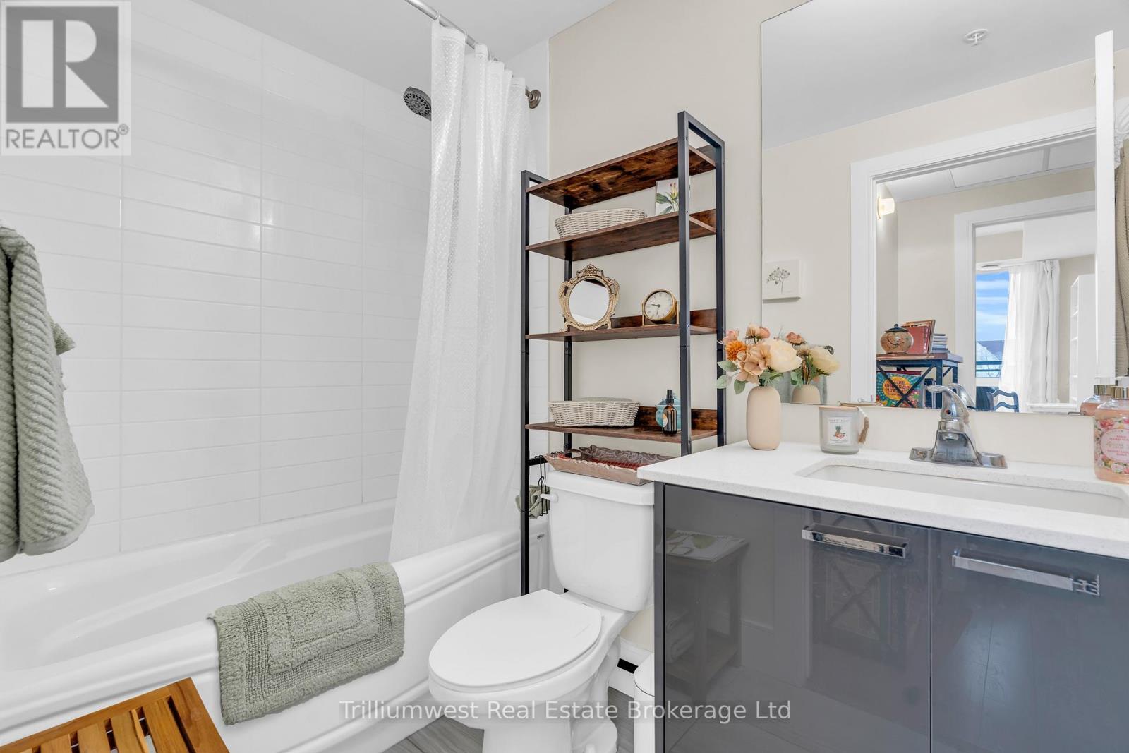 412 - 155 St Leger Street, Kitchener, ON - Indoor Photo Showing Bathroom