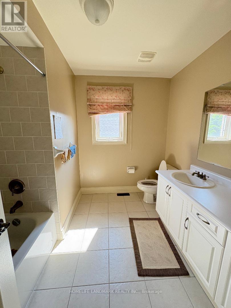 29 Hans Drive, Markham, ON - Indoor Photo Showing Bathroom