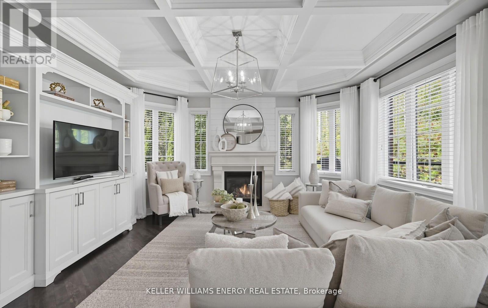 28 Coach Crescent, Whitby (Taunton North), ON - Indoor Photo Showing Living Room With Fireplace