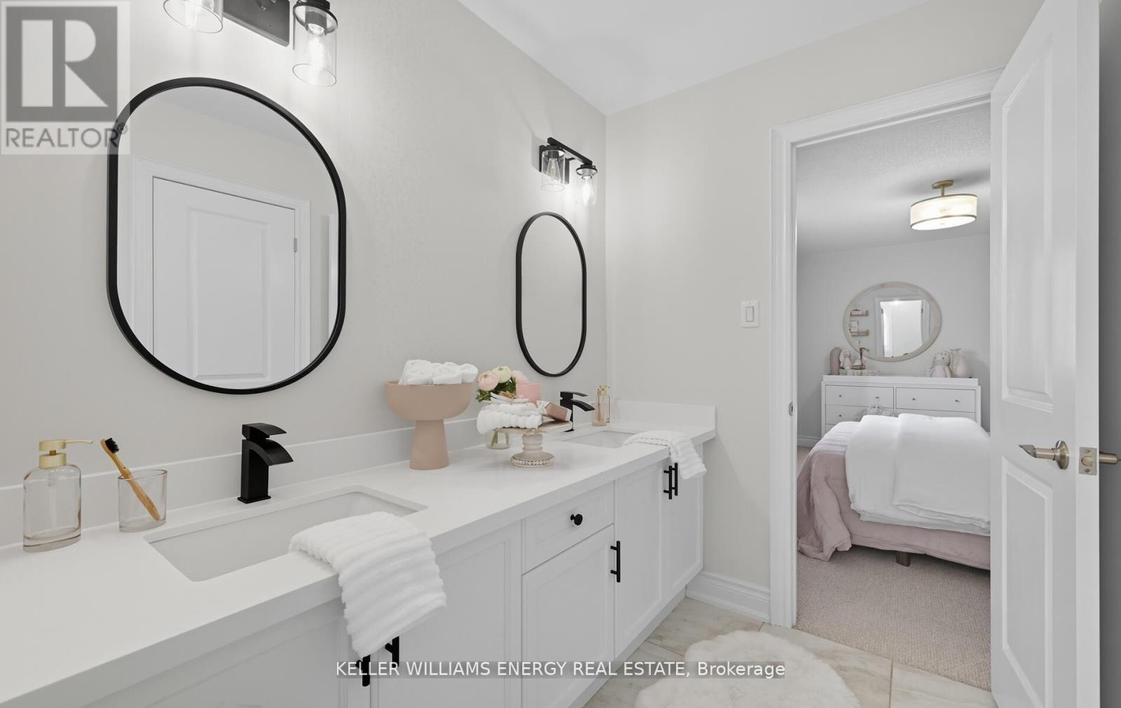 28 Coach Crescent, Whitby (Taunton North), ON - Indoor Photo Showing Bathroom