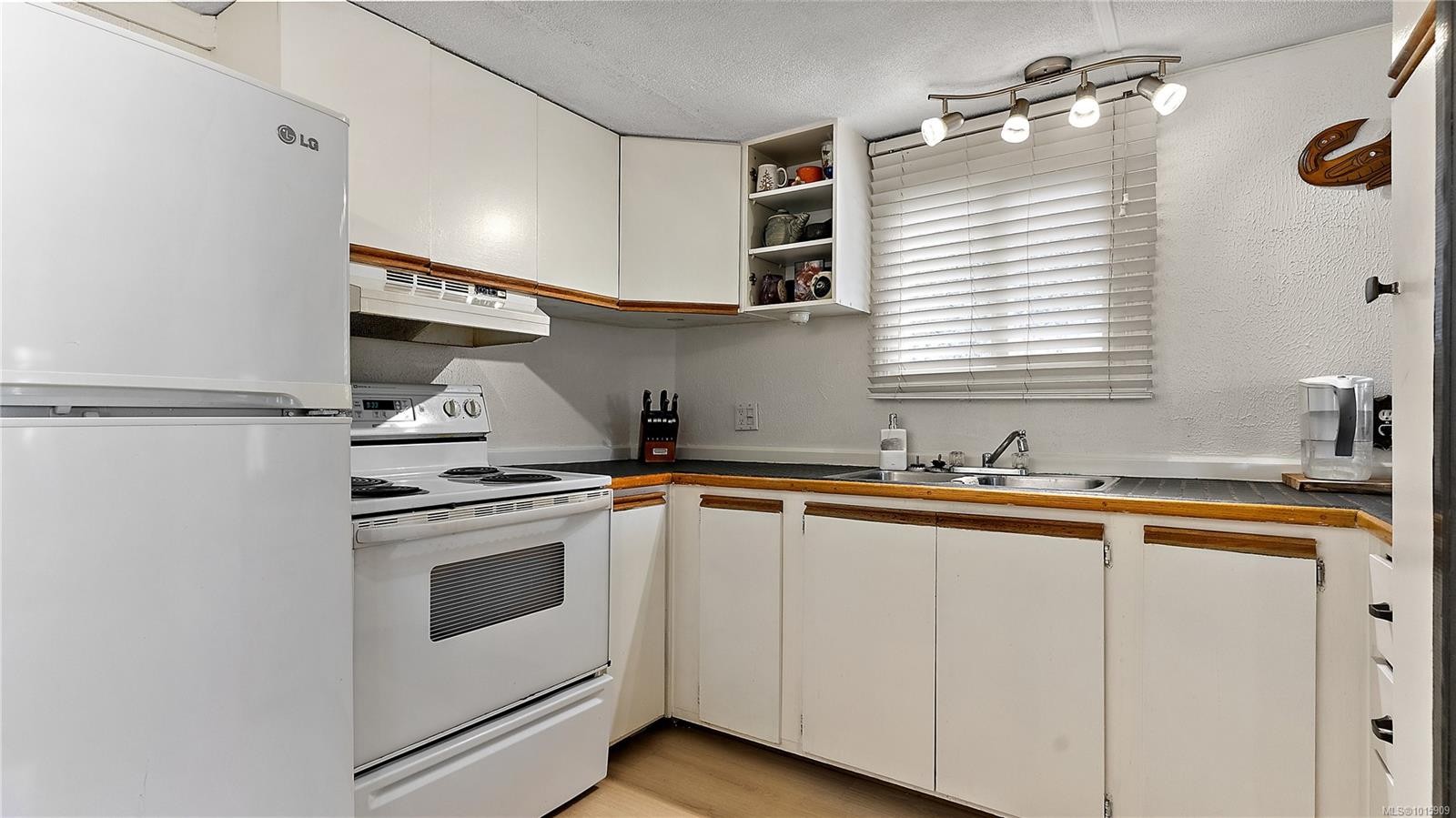 11-2587 Selwyn Rd, Langford, BC