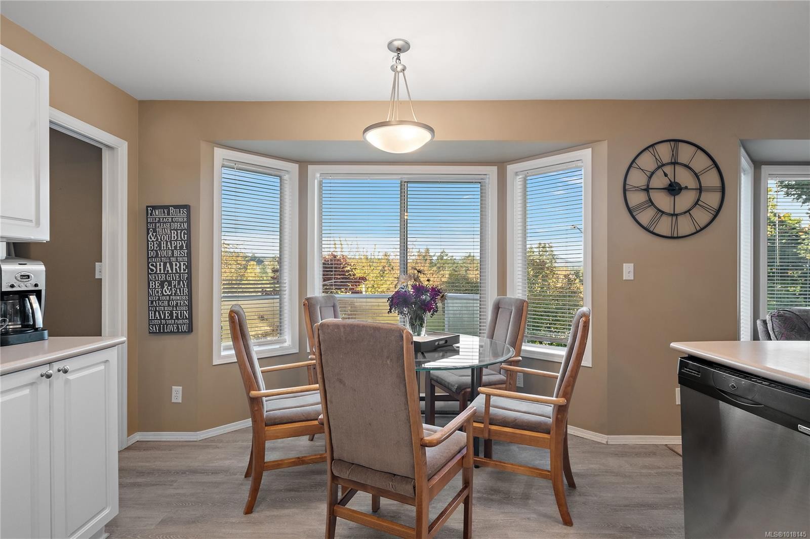 A-6599 Central Saanich Rd, Central Saanich, BC