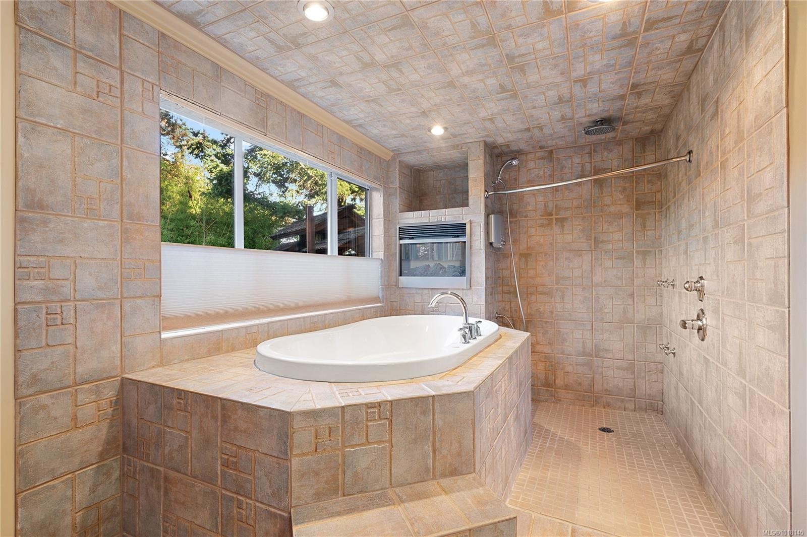 A-6599 Central Saanich Rd, Central Saanich, BC